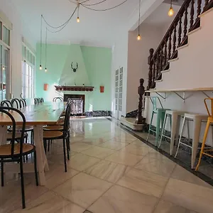 Hostal Barbatuke Bed & Bike, Málaga
